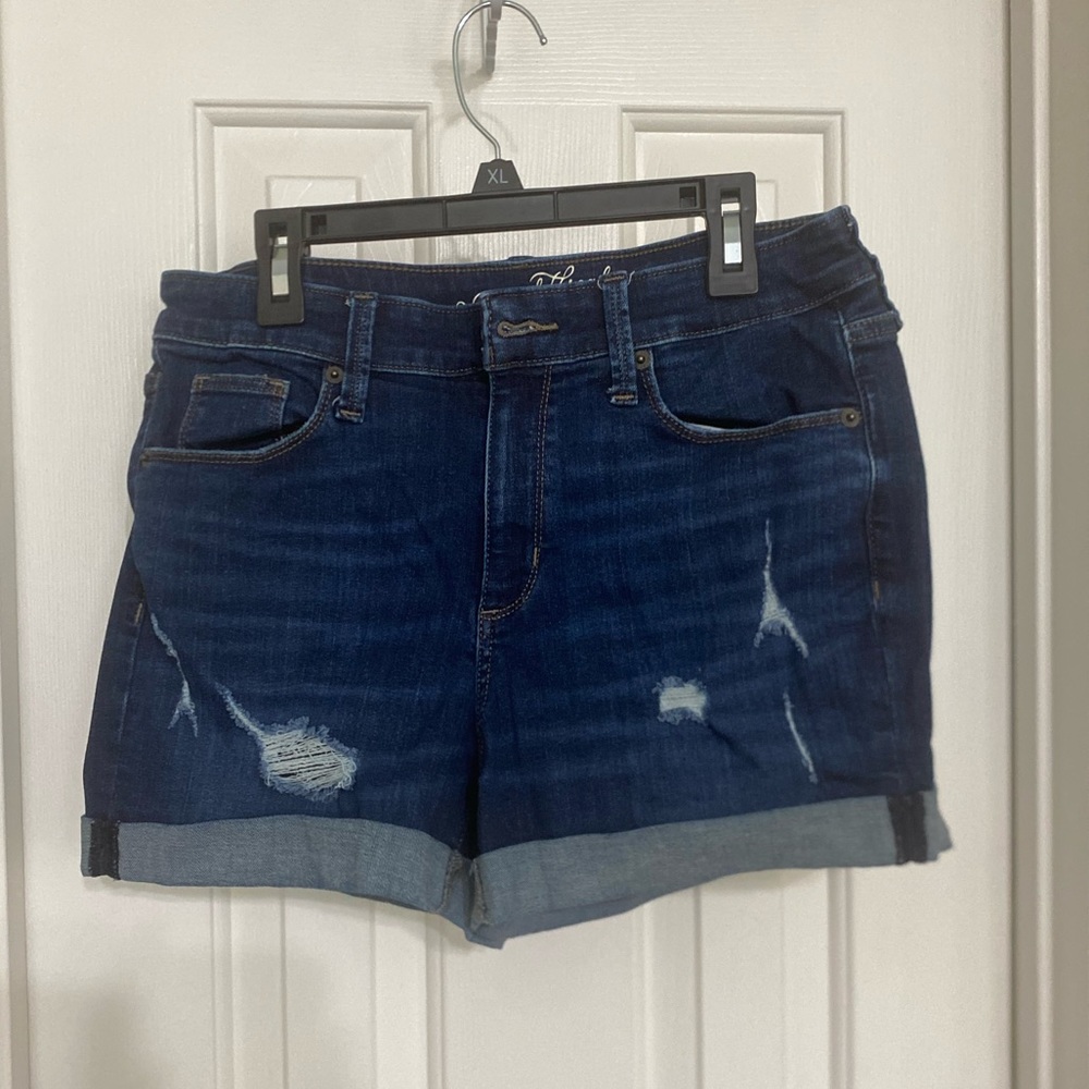 Universal Thread Shorts Size 6/28